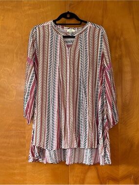 Kori Striped V-Neck Tunic in Pink, Tan & Black size M